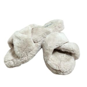 Simmi London Polaris Alice Fluffy Slippers 🆕